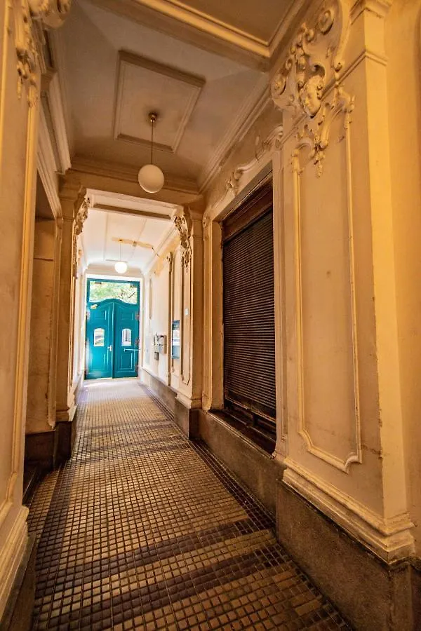 3Bdr Oasis In The Heart Of Prague Apartment
