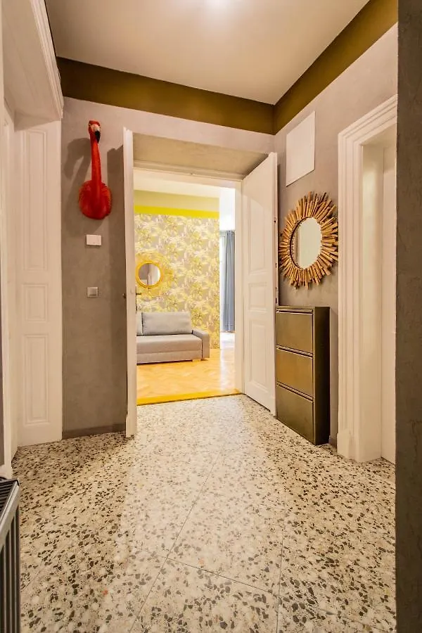 3Bdr Oasis In The Heart Of Prague Apartment